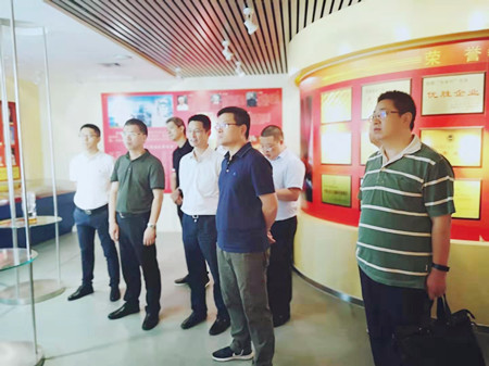 中铁二局考察 (3)_副本.jpg