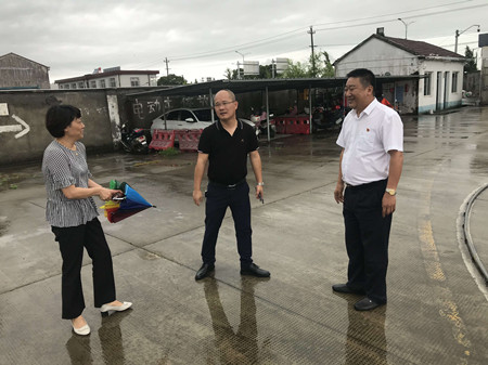 叶书记帮驾训续场2(许斌)_副本.jpg 叶书记帮驾训续场2(许斌)_副本.jpg