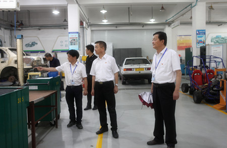 平湖政协调研交校2(余贻钦)_副本.jpg 平湖政协调研交校2(余贻钦)_副本.jpg