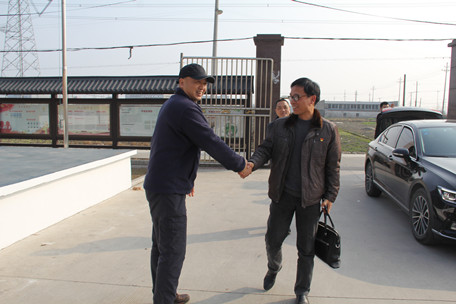 GH农村局贺局慰问房巍飚1_副本.jpg GH农村局贺局慰问房巍飚1_副本.jpg