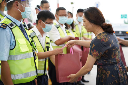 JT高温慰问2022071503.jpg JT高温慰问2022071503.jpg