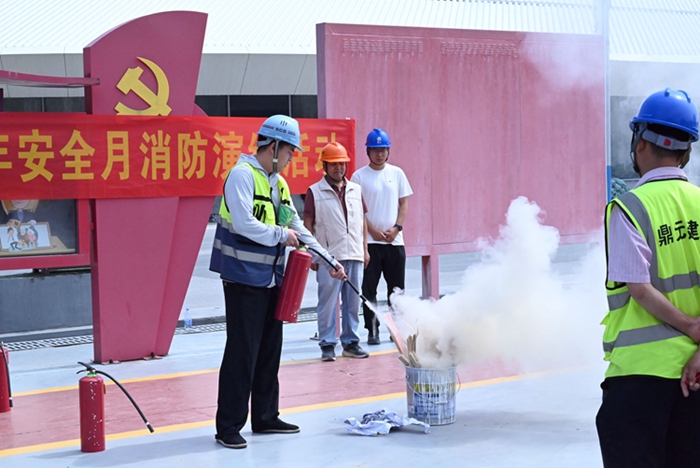 南湖未来广场安全演练副本_副本.jpg 南湖未来广场安全演练副本_副本.jpg